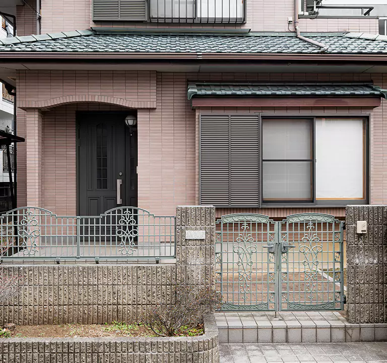 The Most Trusted Company to Sell Damaged House in Southampton